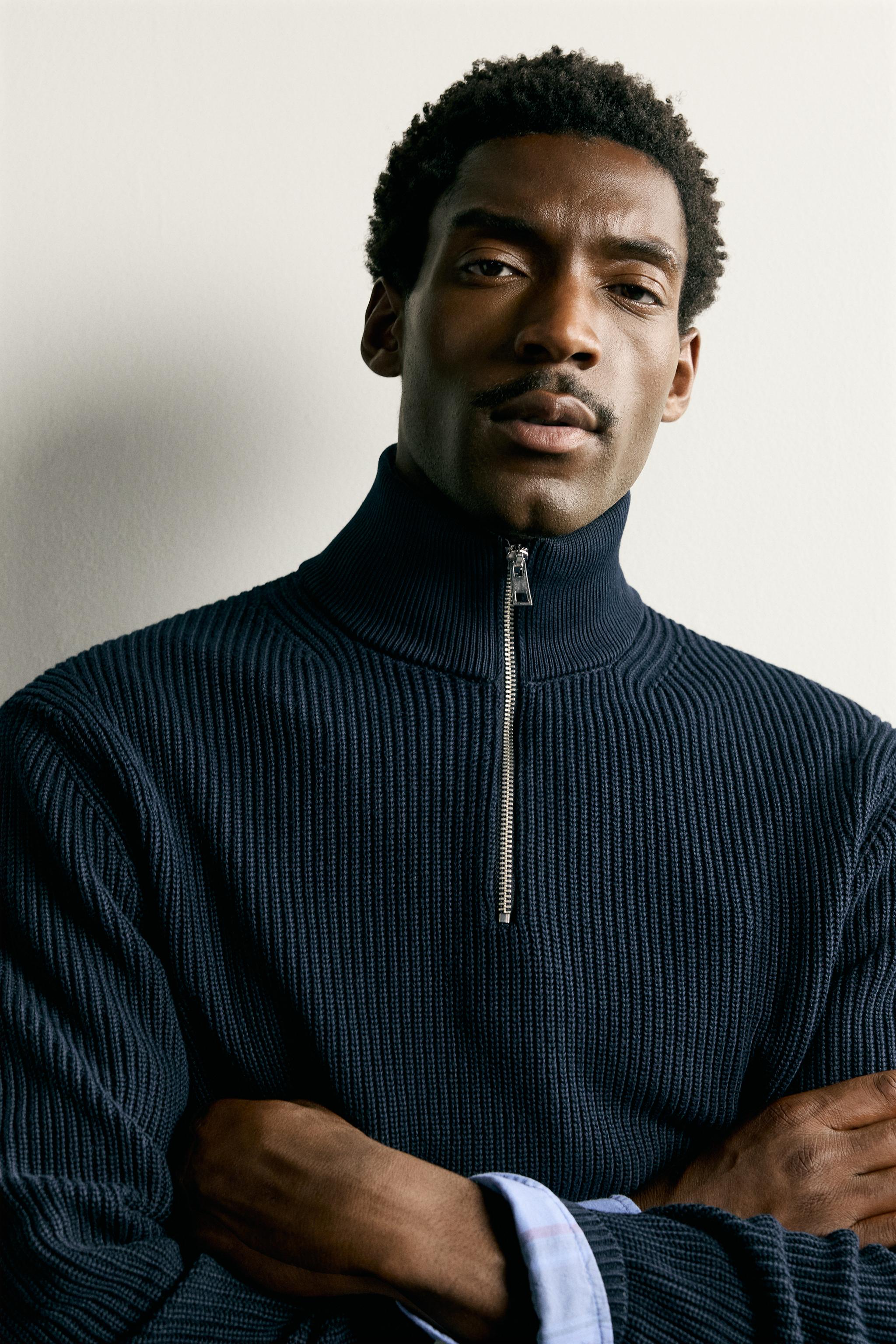 PULL EN MAILLE PERLÉE À ZIP